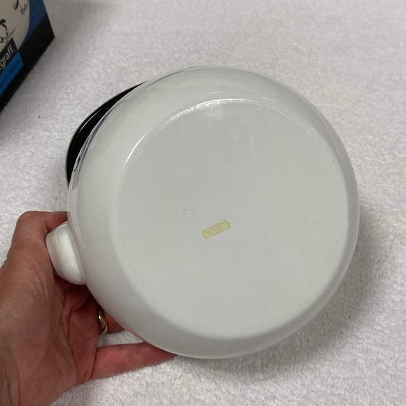 Pfaltzgraff retired hard to find penguin skate 2 qt tea kettle - Picture 5 of 6